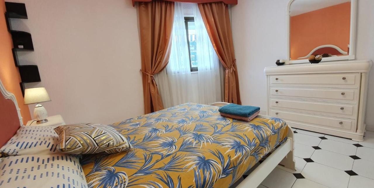 Encantadora Vivienda En El Paseo Maritimo De Salou Exteriör bild